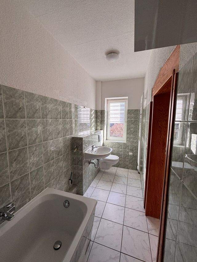 Schöne 3-Raum Wohnung in Finne OT Lossa zu vermieten - Photo 2