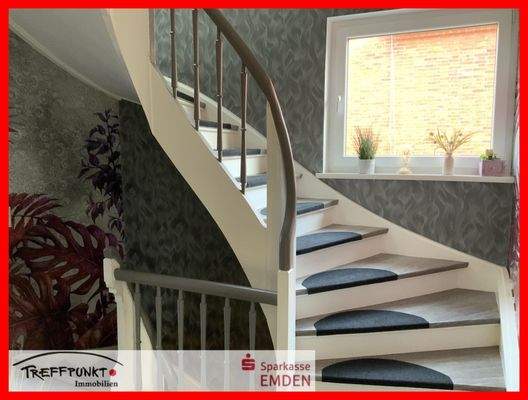 Treppenhaus  OG zum DG