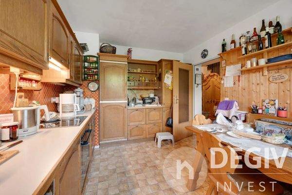 Küche mit Essbereich