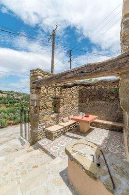 MIT VIDEO: Kreta, Sitia: Meisterhaft renoviertes Haus mit zwei Schlafzimmern in der Landschaft von Sitia