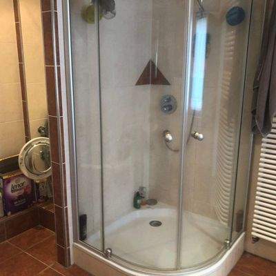 Dusche OG.jpg