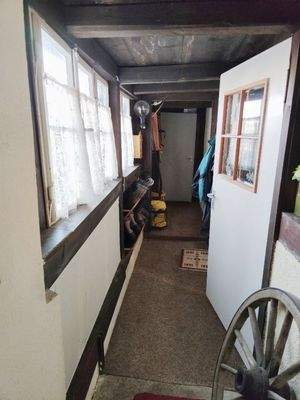 Laubengang neben der Küche