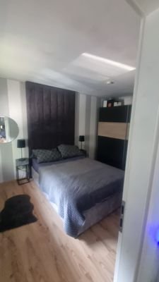 Schlafzimmer 1