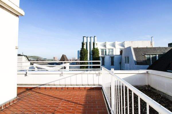 Dachterrasse Blick Rheinbrücke