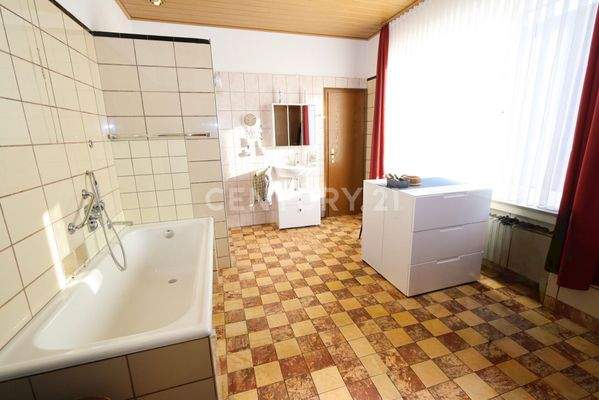 Bad Zugang Schlafzimmer 2