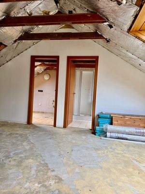 DG Eingänge zu Küche u. Bad