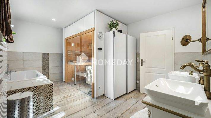 1. OG Badezimmer 1 2