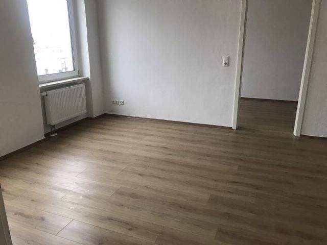 Attraktive 2-Zimmer-Dachgeschosswohnung in Sudenburg zu vermieten. Optional mit EBK! - Photo 4