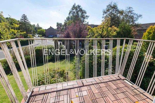 ...mit sonnigem Balkon