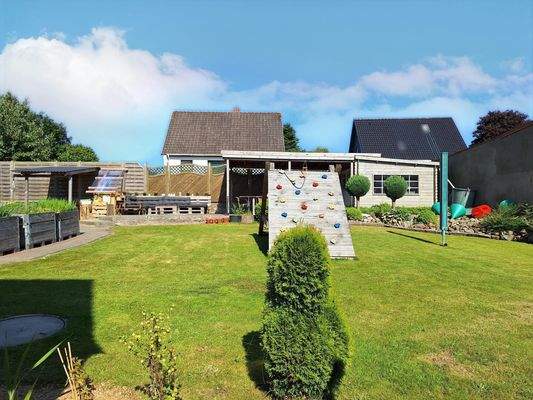 Garten hinter dem Haus