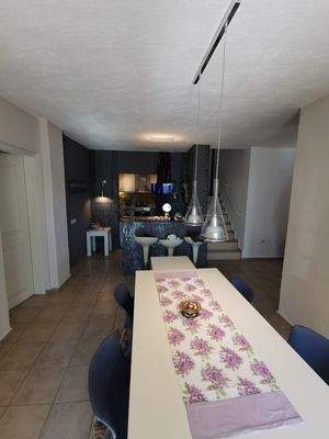 Esszimmer mit Blick zur Küche