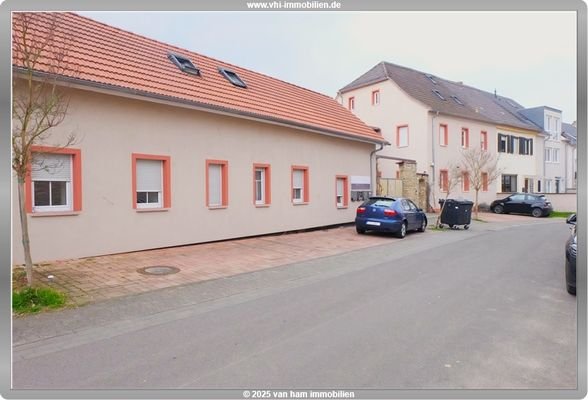 Straßenansicht