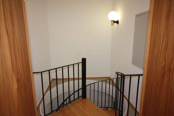 Treppe zum Untergeschoss