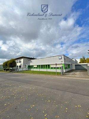 Doppelgarage Gebäuderückseite