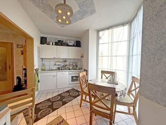 Küche mit Essbereich