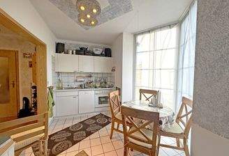 Küche mit Essbereich