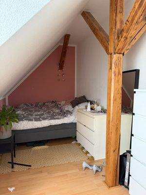 Schlafzimmer möbliert