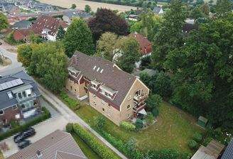 Luftbild mit Blick auf den Garten