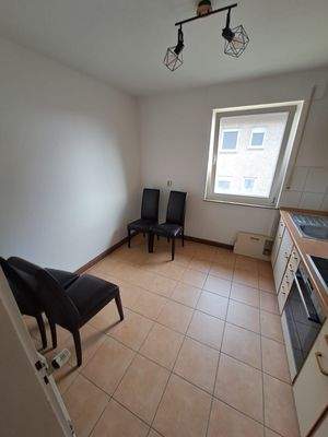 Küche mit Platz für Esstisch