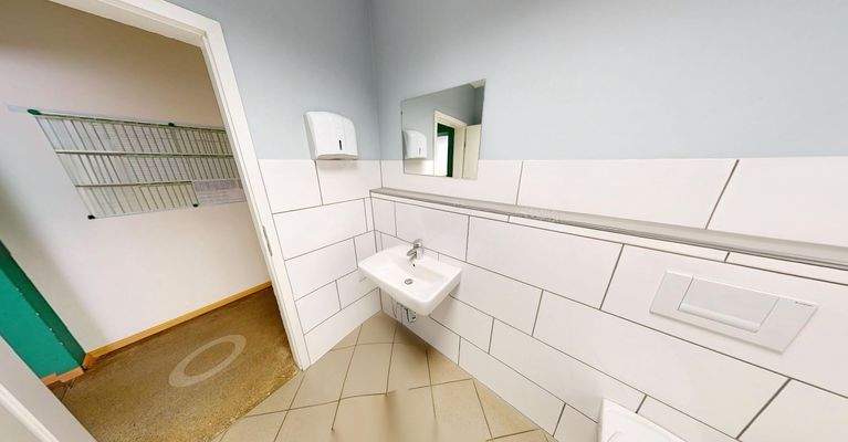 08 Gäste-WC Herren.JPG