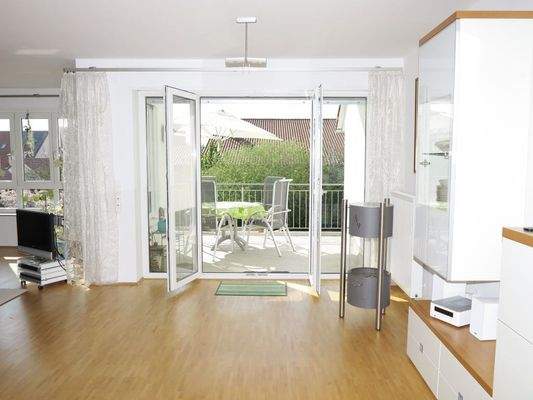 Wohnbereich u. Terrasse