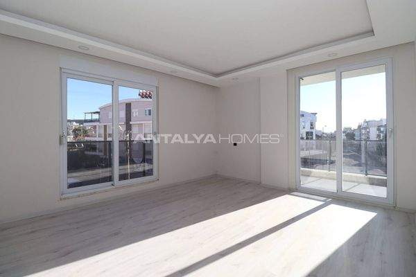 Duplex Apartment Near the Tram in Antalya Kepez