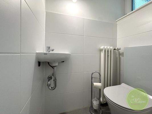 ... mit Gästetoilette.