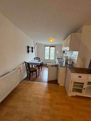 Küche mit Ausgang zur Terrasse