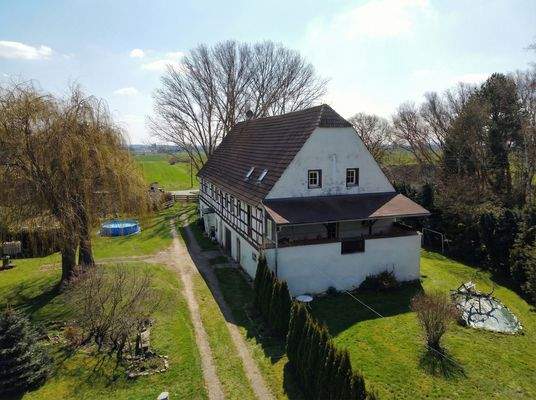 Vorderansicht auf die Immobilie