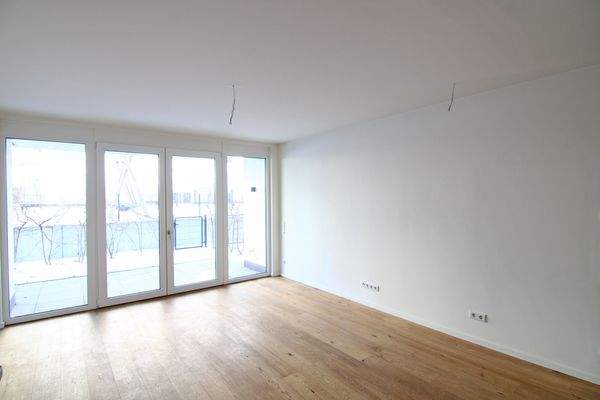 Geräumiges Wohnzimmer