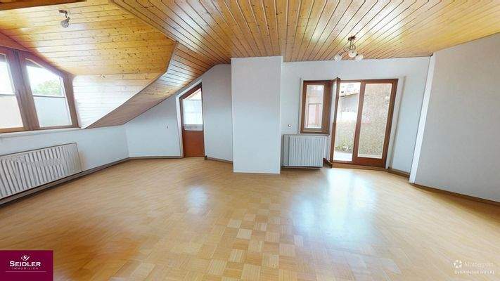 Offen und großzügig geschnittener Wohnbereich - unmöbliert