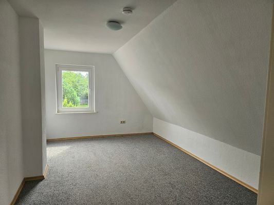 8 - Zimmer DG.jpg