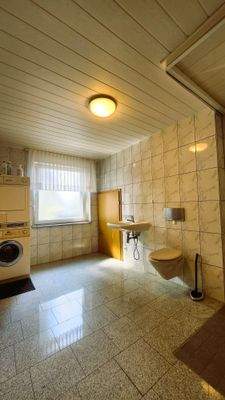 Whg.1 EG Badezimmer Ansicht 2