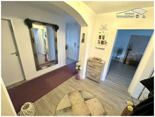 Einladender Dielenbereich - 1. OG