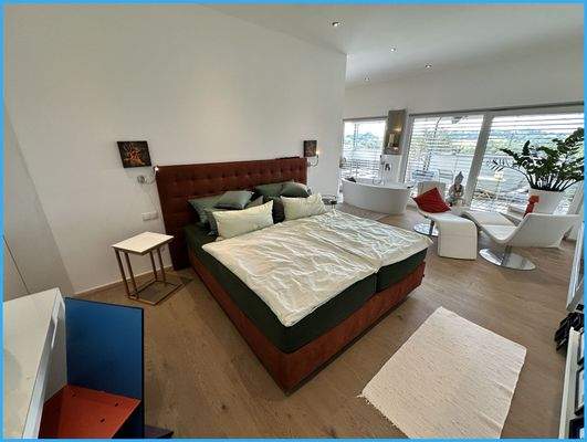 offener Schlaf-Badbereich