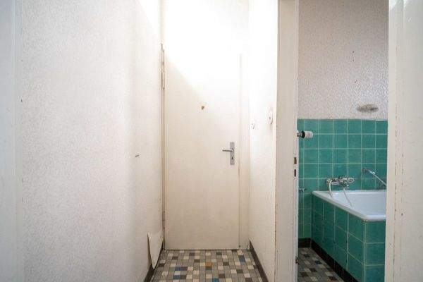 Durchgang ins Nebengebäude