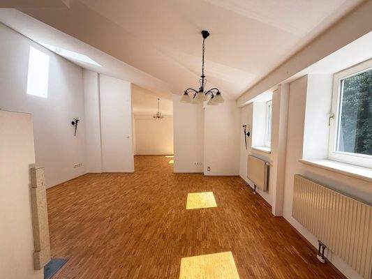 Wohnzimmer mit Kamin