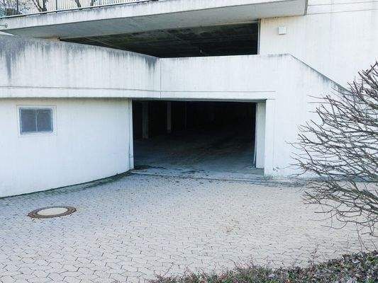 Einfahrt Tiefgarage