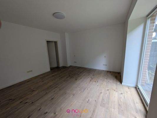 Zweites Zimmer mit Zugang zur Ankleide