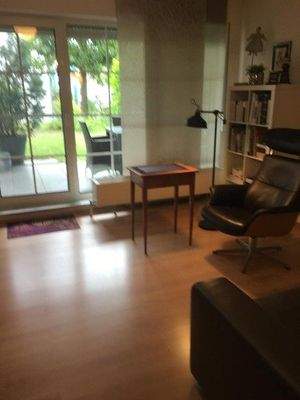 Wohnzimmer möbliert.jpg