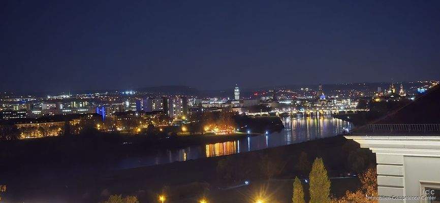 Die Aussicht bei Nacht - vom Penthouse auf Dresden