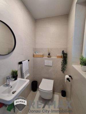 14 WC mit Waschbecken DHH 2201