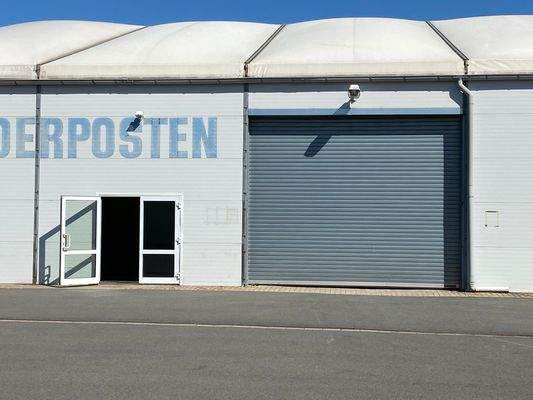 Rolltor auf der Südseite