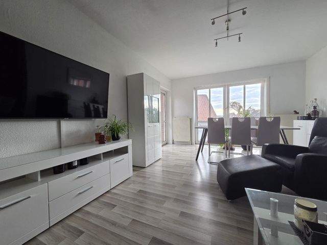 Geräumige 3 ZKB mit Balkon in der Schwedenschanze 65 a zu vermieten - Foto 1