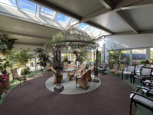 Nebengebäude Garten Eden