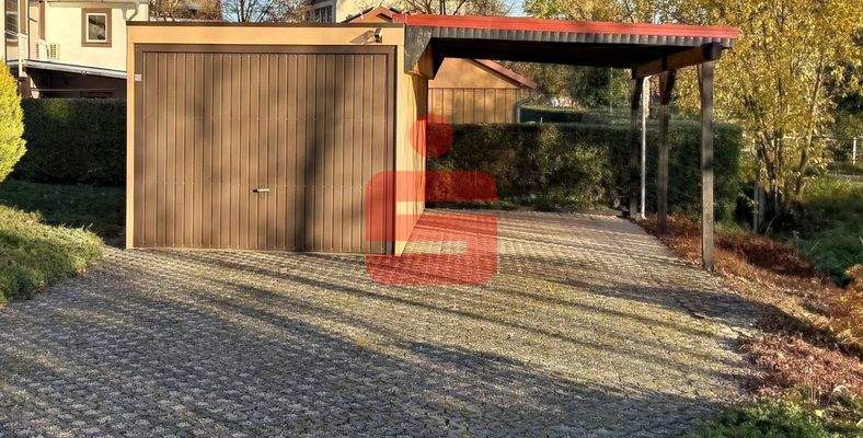 Garage und Carport