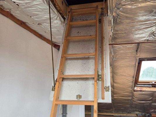 Zugang zum Spitzboden