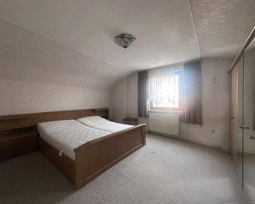 Schlafzimmer DG