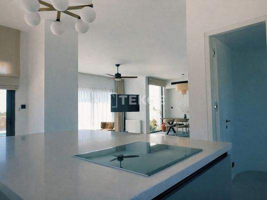 Detached Villa 100 m from the Sea in Esentepe