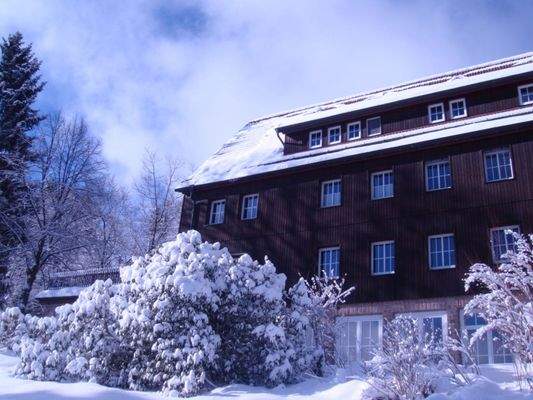 Winteransicht Strasse.jpg